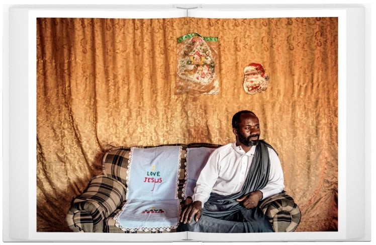 Jonas Bendiksen: The Last Testament