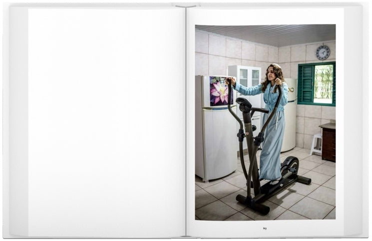 Jonas Bendiksen: The Last Testament