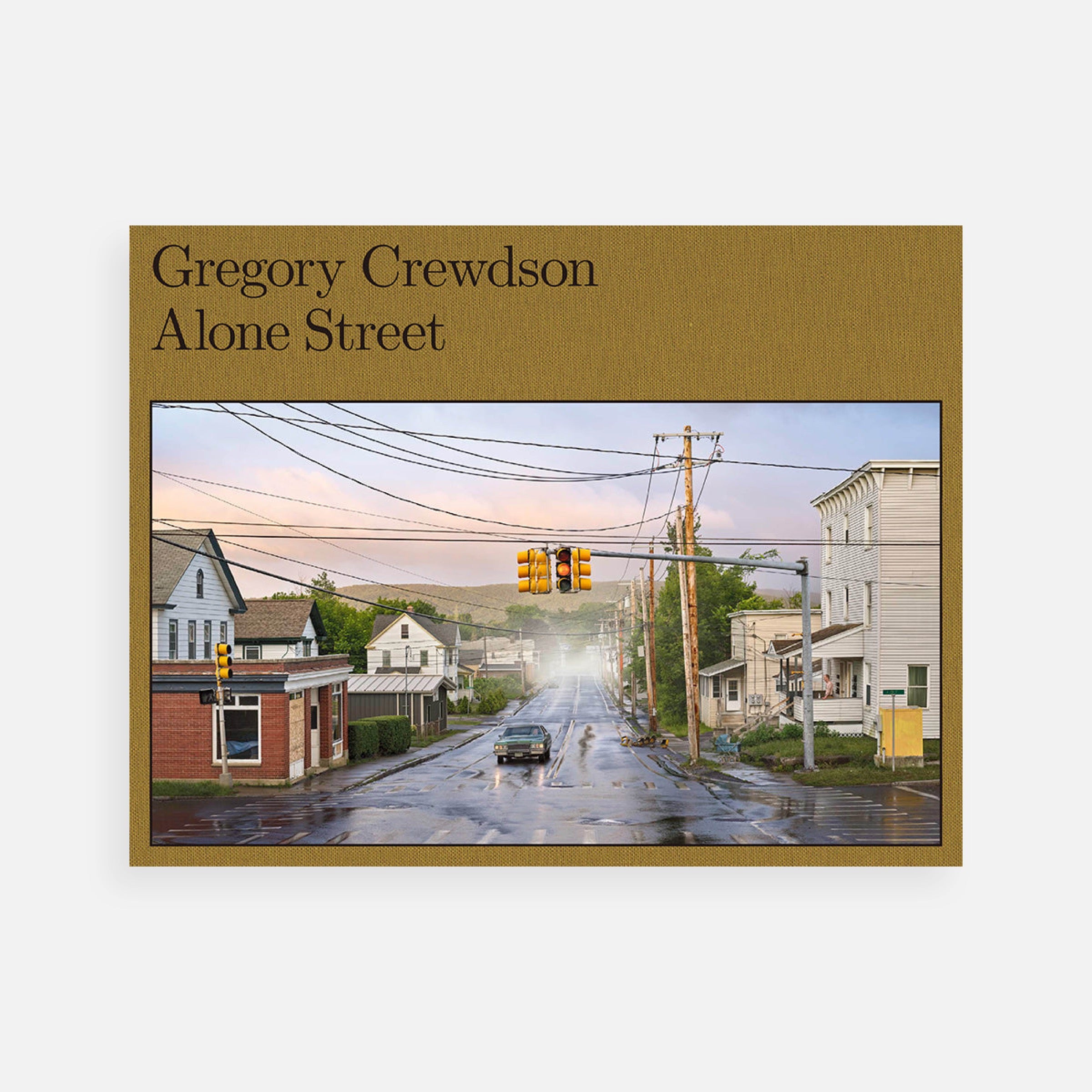 アート・デザイン・音楽 Gregory Crewdson alone street aperture Gregory Crewdson: Alone Street