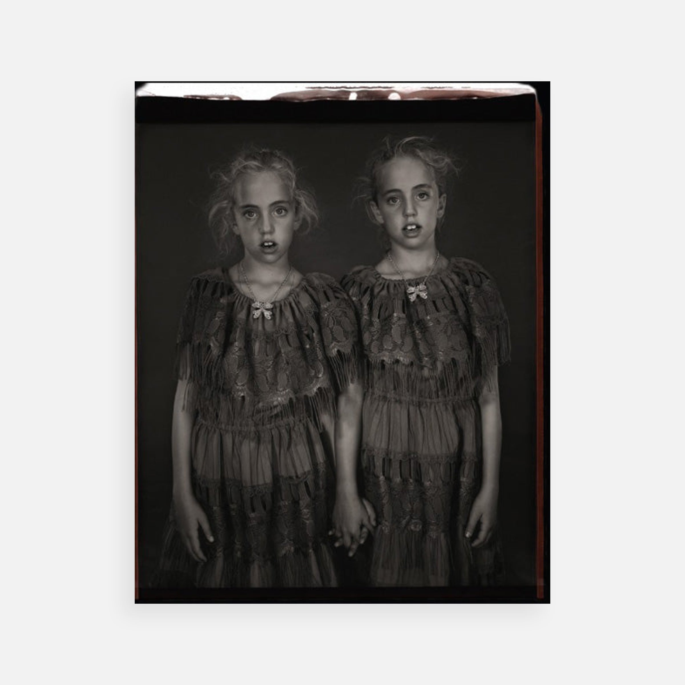 Mary Ellen Mark: Heather &amp; Kelsey Dietrick, 7 yrs. Old, Kelsey older by 66 minutes, 2002